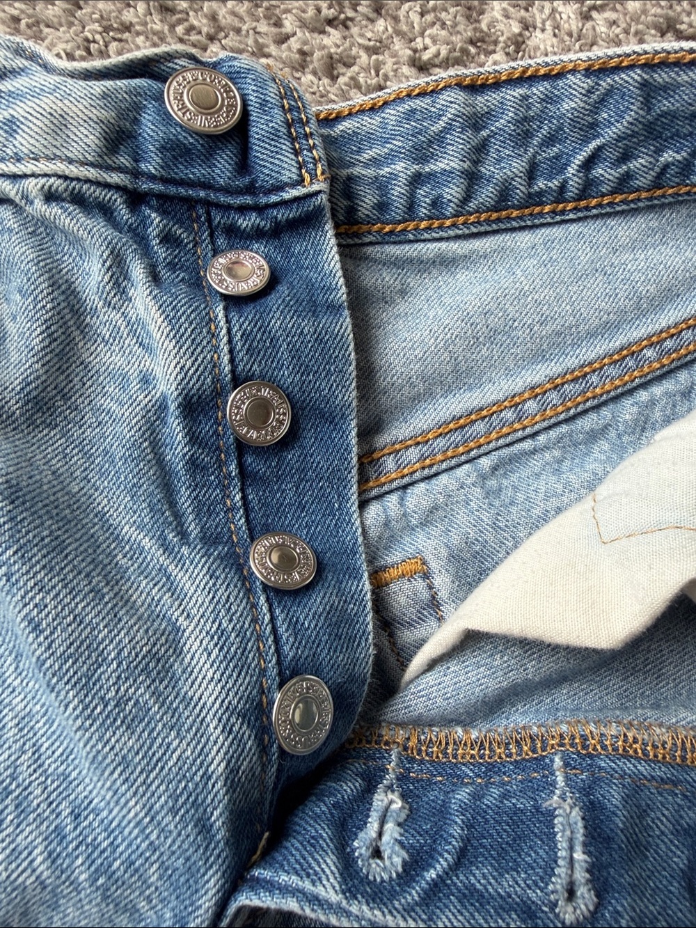 Levi's Light Blue Frayed Hem Denim Shorts - Picture 7 of 7